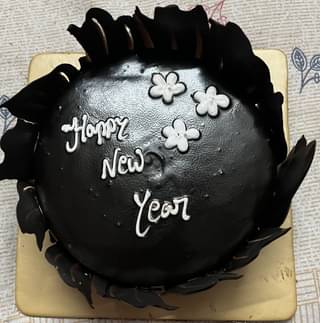 Chocolicious New Year Cake