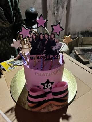 K Pop Theme Cream Cake