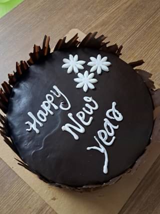 Chocolicious New Year Cake