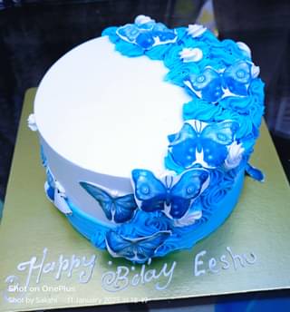 Beautiful Butterfly Theme Cream Cake