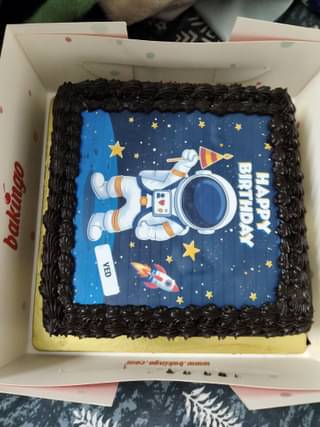 Astronaut Birthday Cake