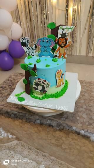 Jungle Paradise Theme Cake