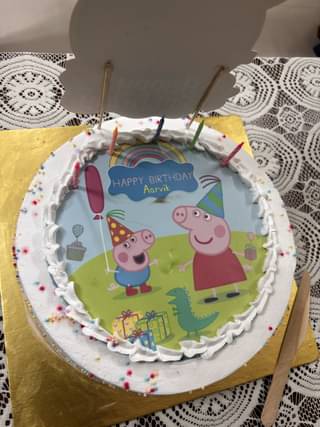 Cute Peppa Pig Photo Cake