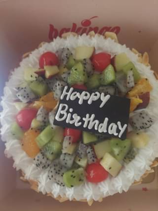 Fruits & Nuts Cream Cake