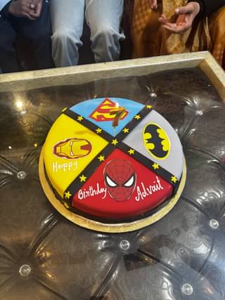 Superheroes United Theme Cake