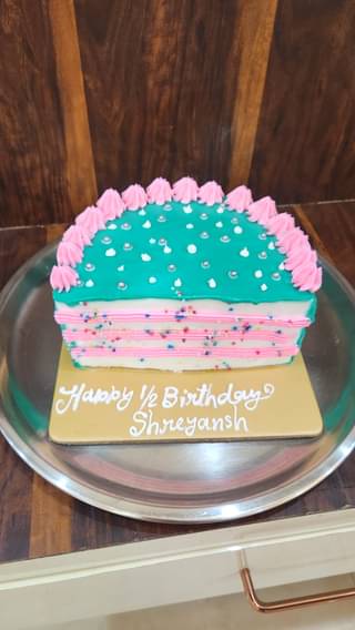 Colourful Pineapple Half Cake