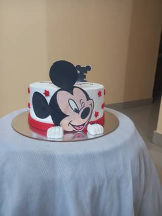 Mickey Mouse Fondant Stars Cake