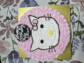 Hello Kitty Cream Cake