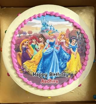 Royal Princesses Theme Cake