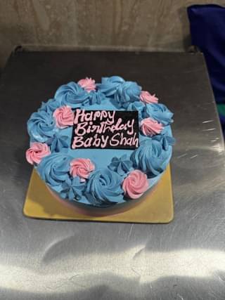 Round Rose Cream Cake