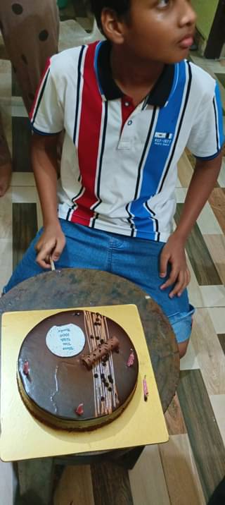 Rich Chocolate Truffle Cake