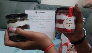 Red Velvet And Oreo Chocolate Jar Cakes