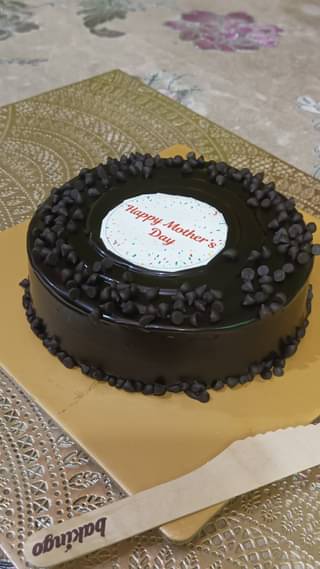 Choco Chip Truffle Cake