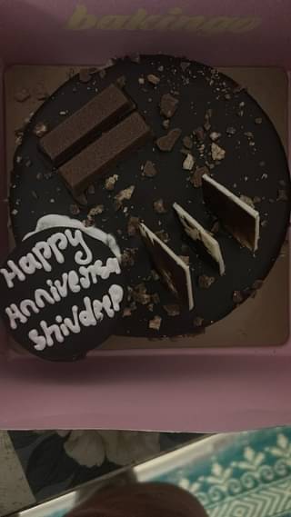 Mango Dark Chocolate Cake