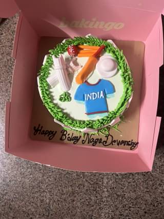 Cream Fondant Cricket Field Cake