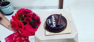 Rich Chocolate Truffle Cake