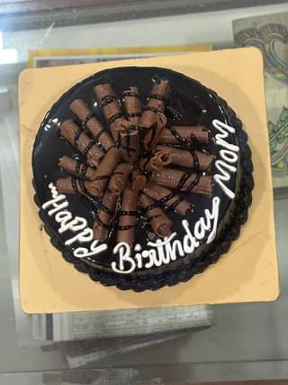 Roll Up Chocolate Truffle Cake