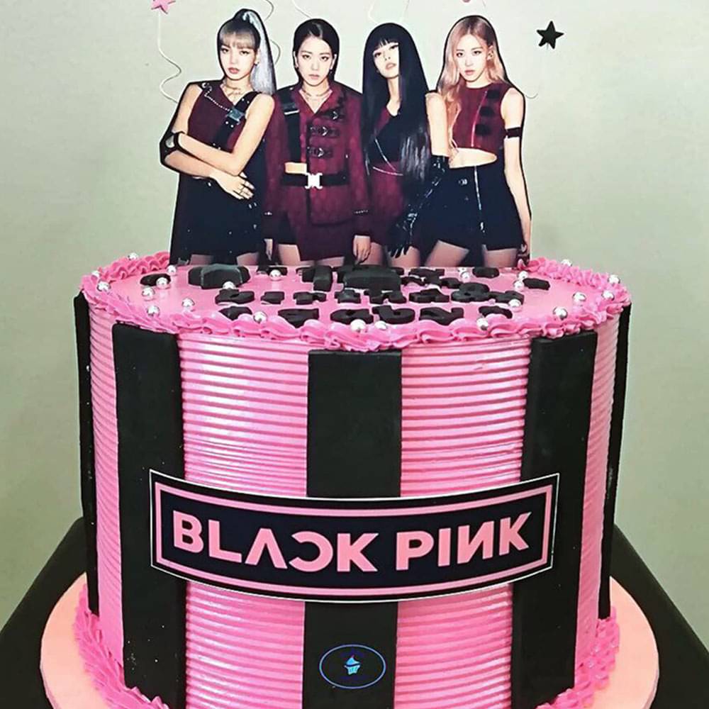 Zoomed View of Blackpink Divas Cream Cake