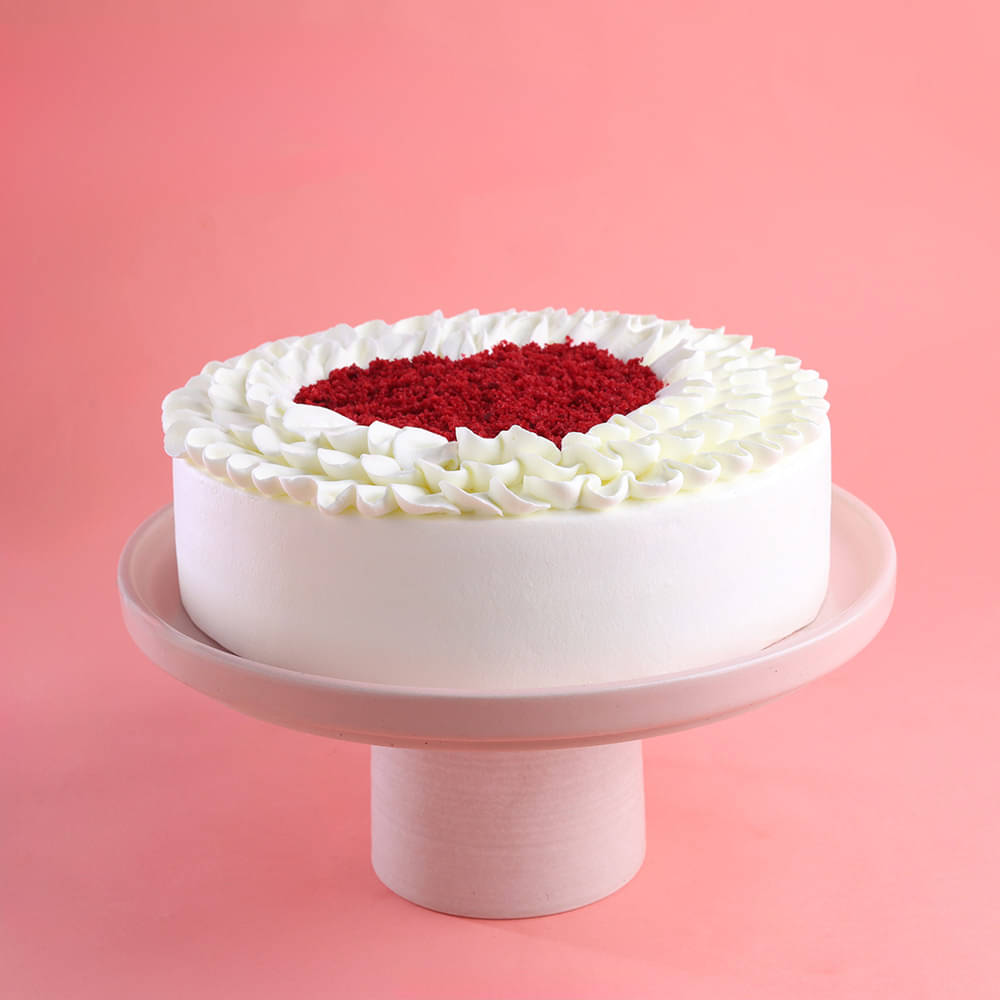 Top View Valentine Blooming Velvet Cake 