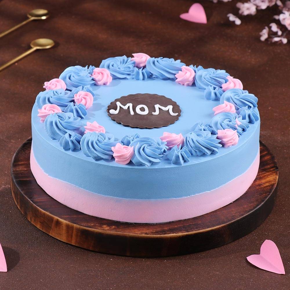 Strawberry Cream Cake For Mom