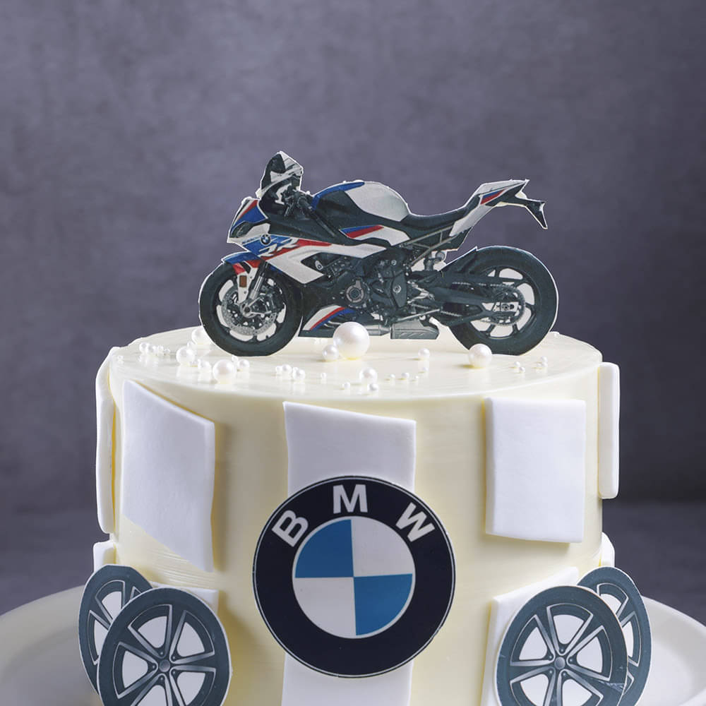 BMW Bike Theme Cake Zoomed In View of BMW Bike Theme Cake