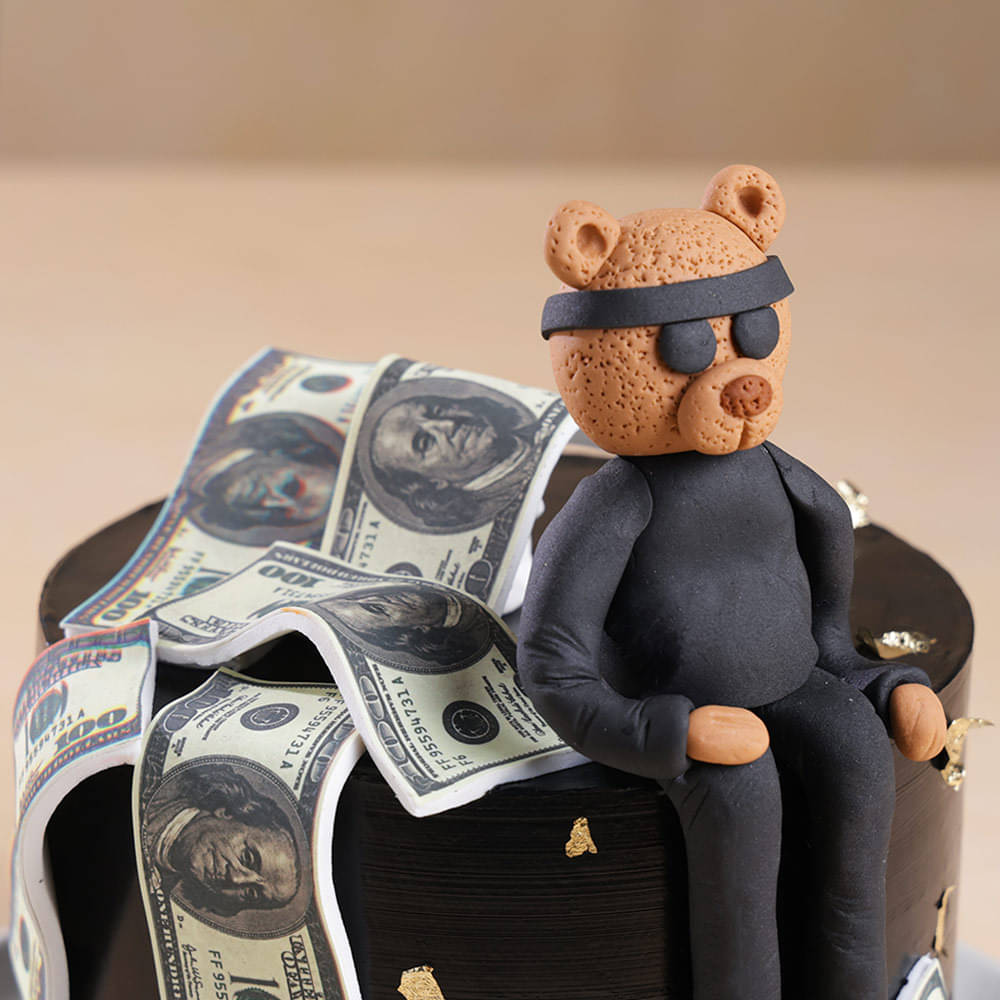 Zommed In View of Boss Day Luxe Cake 