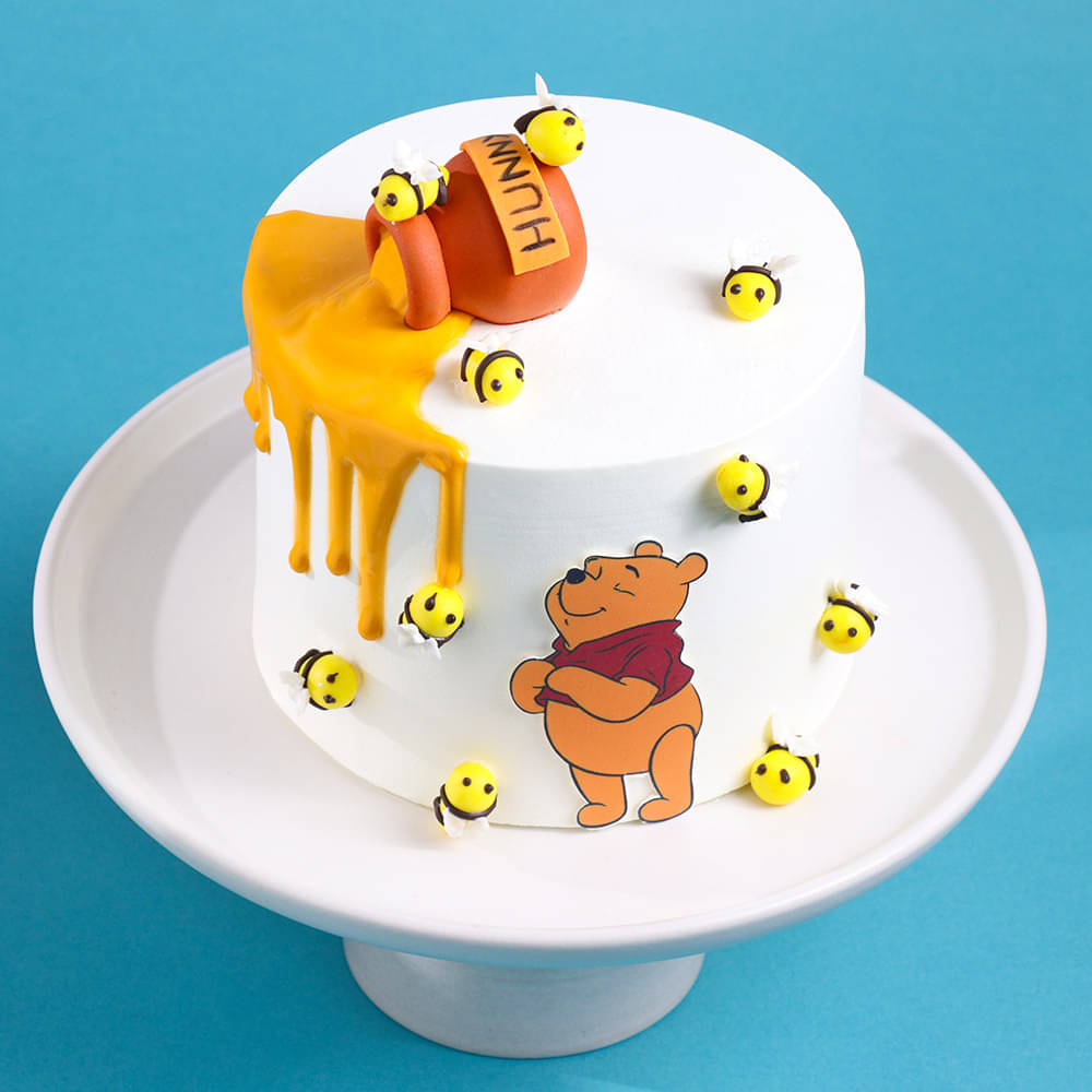 Buzzing Winnie The Pooh Cake