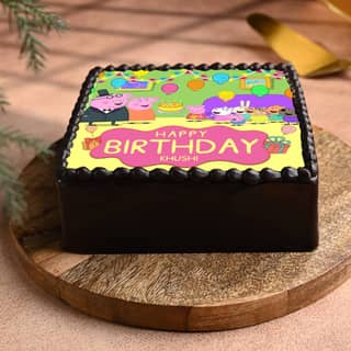 Cheerful Peppa Pig Photo Cake