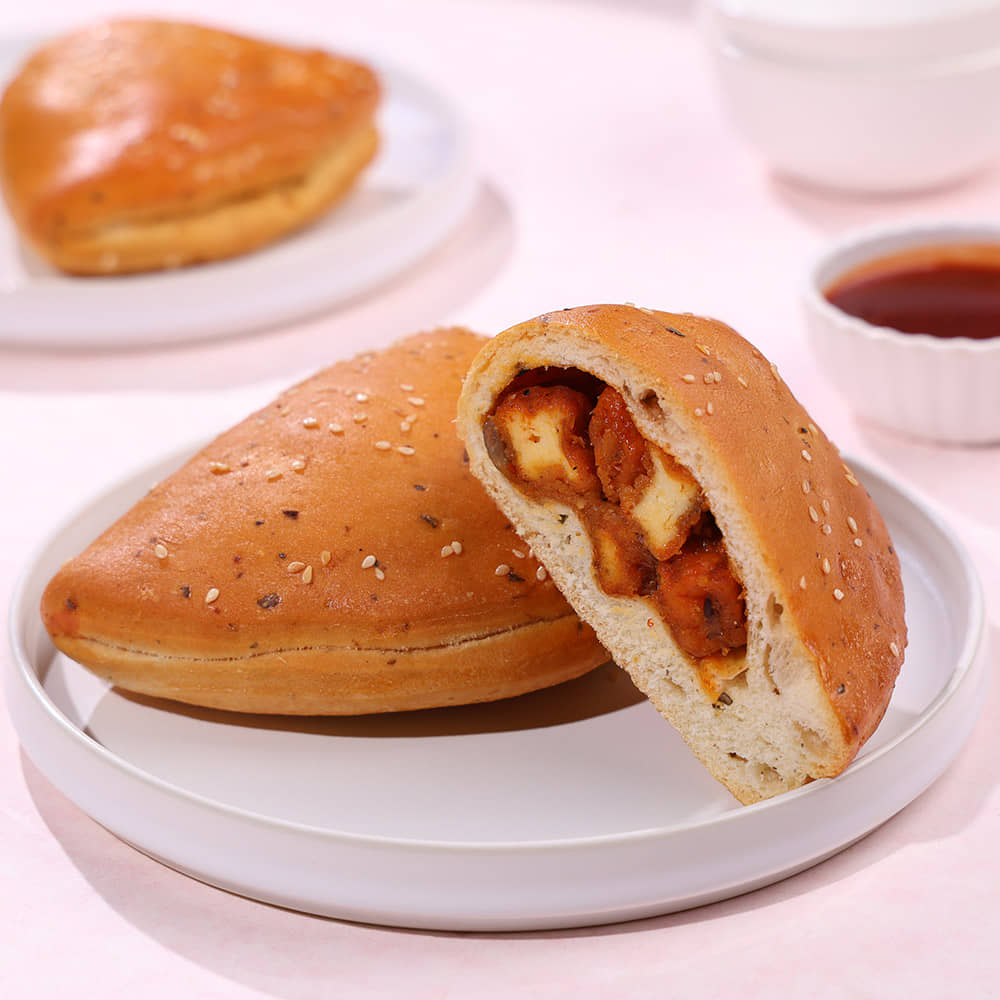Chilli Paneer Calzone