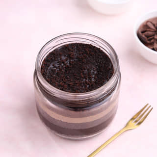 Side View of Choco Mud Jar Cake Side View of Choco Mud Jar Cake