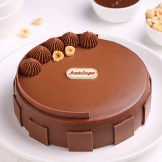 Eggless Hazelnut Praline Cake
