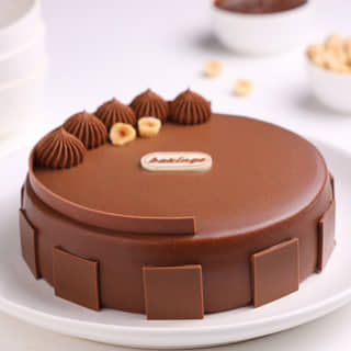Top View of Eggless Hazelnut Praline Cake