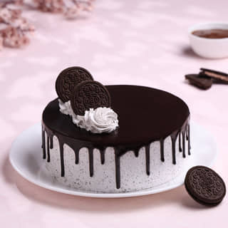 Side View of Choco Oreo Cake Side View of Choco Oreo Cake