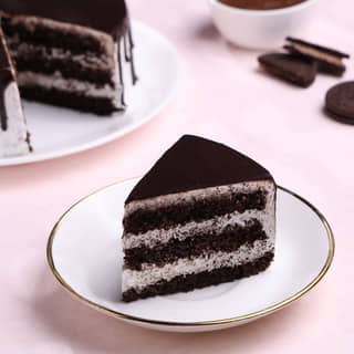 Sliced View of Choco Oreo Cake Sliced View of Choco Oreo Cake