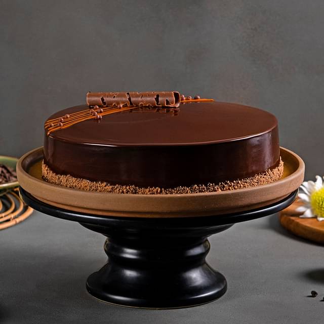 Front View of Round Chocolate Truffle Cake