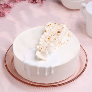 Classic Vanilla Minimalist Cake Classic Vanilla Minimalist Cake