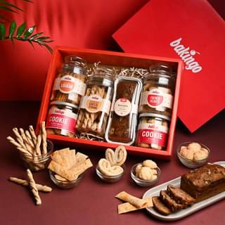 Cookies With French Heart Dry Cake Lavash N Cheese Straws