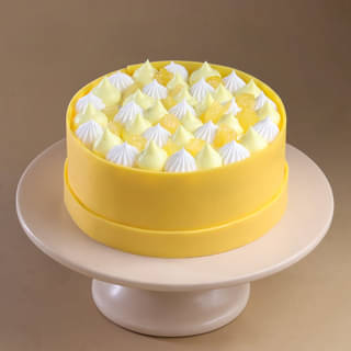 Creamy Pineapple Crown Cake