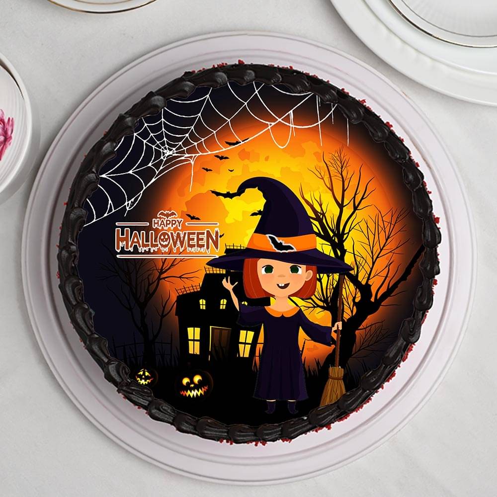 Creepy Halloween Cream Cake