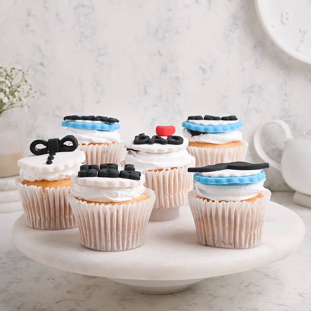 Toothsome Vanilla Cupcakes For Dad