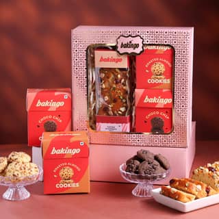 Delightful Tea Cake and Cookie Hamper