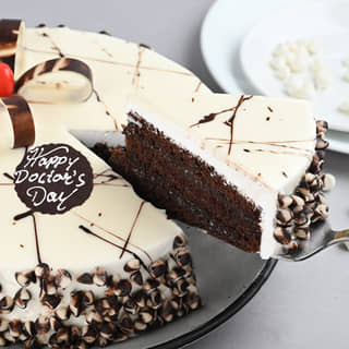 Order Delicious Doctors Day Cakes Online