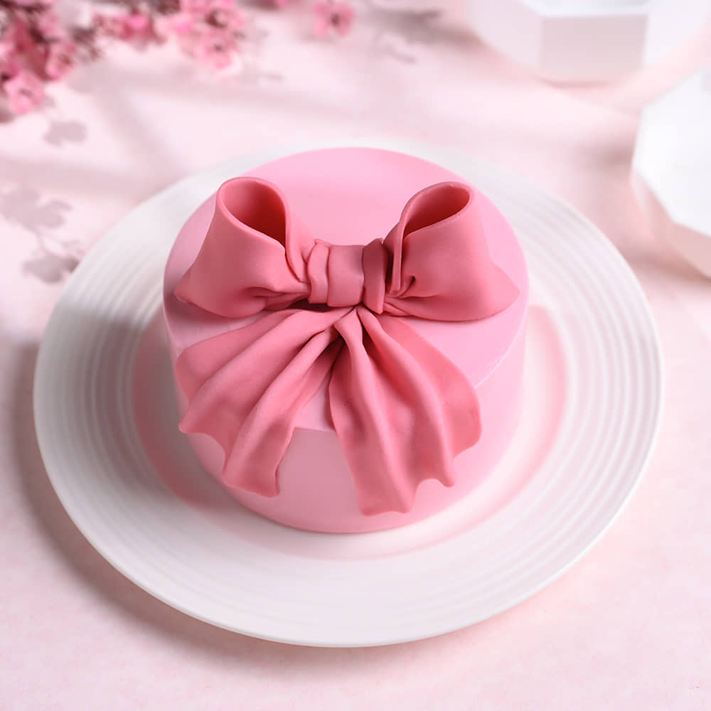 Draped Bow Bento Cake