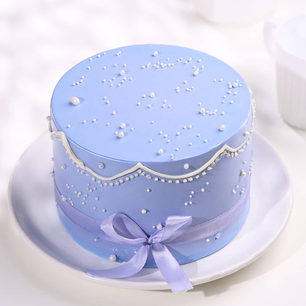 Dreamy Lavender Minimalist Cake