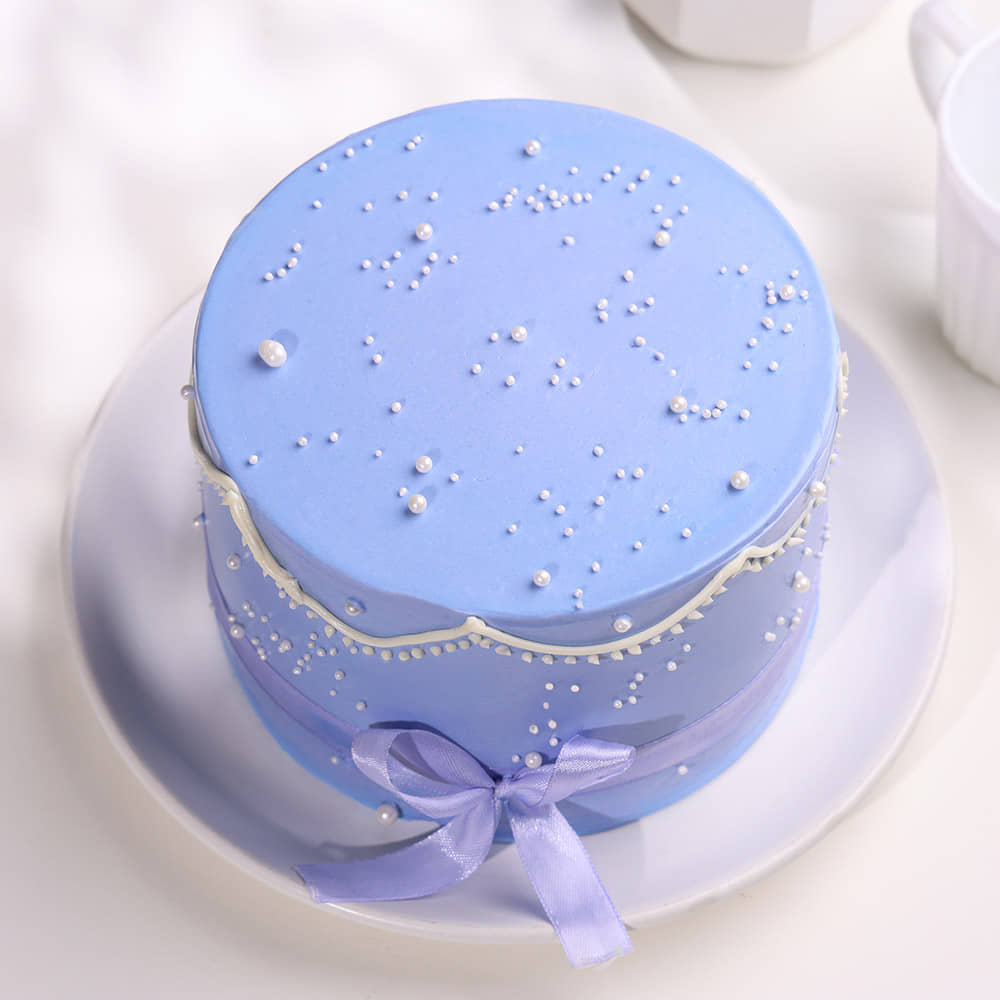 Dreamy Lavender Minimalist Cake