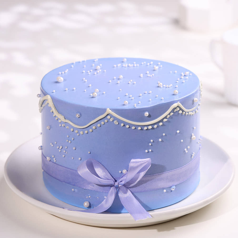 Dreamy Lavender Minimalist Cake
