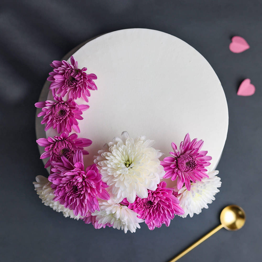 Elegant Blooms N Glow Cake
