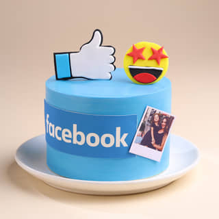 Facebook Polaroid Cake Facebook Polaroid Cake