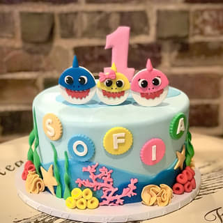 Fintastic Baby Shark Fondant Cake