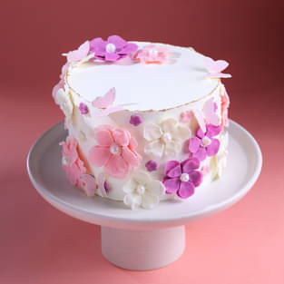 Floral Fluttering Theme Cake